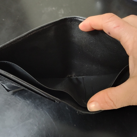 Tumi leather tri-fold wallet - Picture 5 of 8